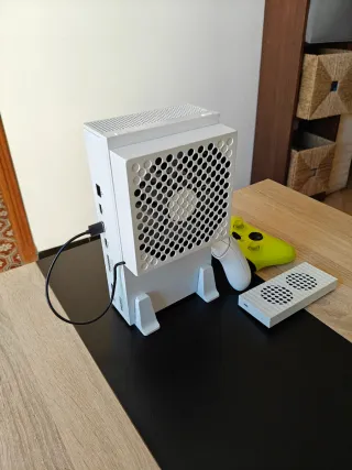 Xbox Series S + 2 mandos