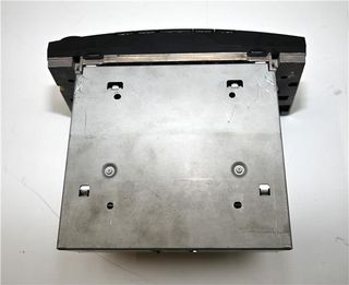 RADIO / CD Mercedes-Benz Clase E (BM 211) Berlina (01.2002->) 3.2 E 320 CDI (211.026) [3,2 Ltr. - 150 kW CDI CAT]