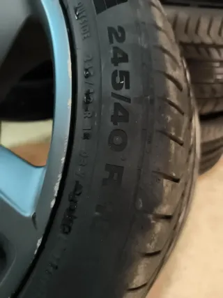 Llantas Audi Originales 18 con Neumáticos