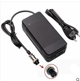 Cargador Patinete Eléctrico