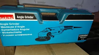 Amoladora Makita GA9020R 2200W 230mm