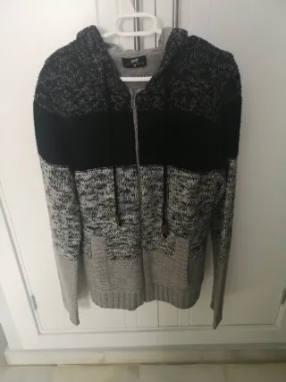 Sudadera con capucha de lana