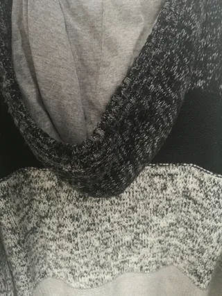 Sudadera con capucha de lana