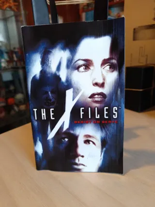 The X Files Resist Or Serve PS2 Completo