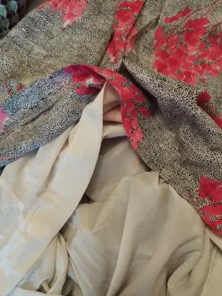 Vestido de ceremonia gris y rosa