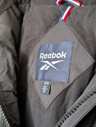 Abrigo Reebok Negro Talla M