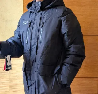 Abrigo Reebok Negro Talla M