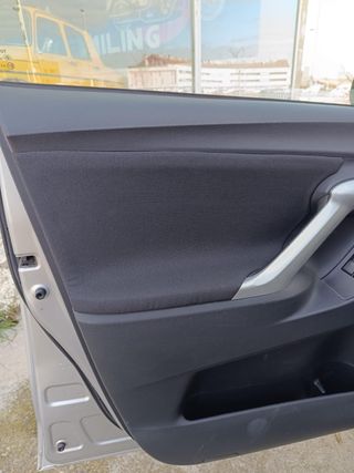 Toyota Verso 2010 7 plaza