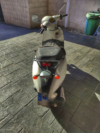 Daelim Besbi 125 Scooter Automática