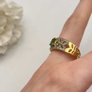 Anillo Oro 18kt con Esmeralda y Diamantes