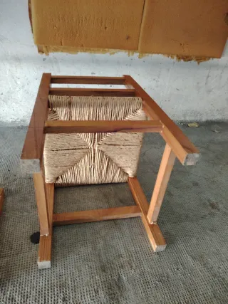 Juego de 2 Sillas Pequeñas de Madera