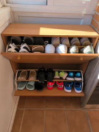 Zapatero exterior madera clara