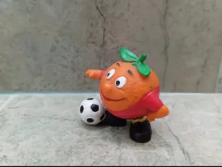 Naranjito pack: Figura de 1981 + Postal