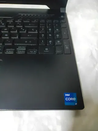 Portátil ASUS FX715ZM-HN002