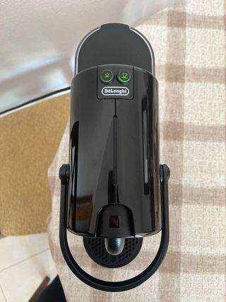 Cafetera Nespresso Negra