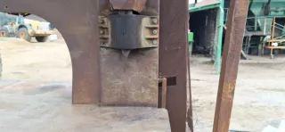 Sierra cinta con astilladora para leña