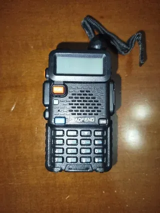 Radio Baofeng 5RM con 2 antenne