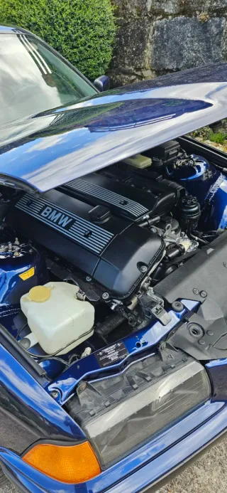 Kit Adhesivos Vano Motor BMW E36.