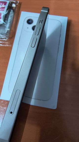 iPhone 13 + Accesorios