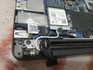 Dell XPS 13 9350 (piezas) leer anuncio.