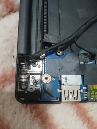 Dell XPS 13 9350 (piezas) leer anuncio.