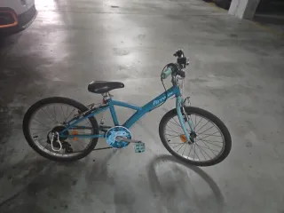 Bicicleta infantil azul Btwin