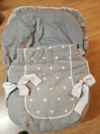 Saco Maxi-Cosi / Hamaca Bebé Gris Lunares