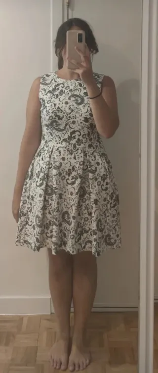 Vestido blanco estampado negro