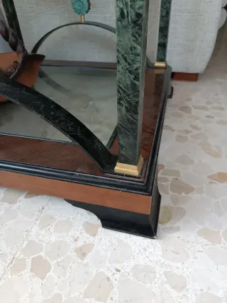 Mesa auxiliar cristal y madera