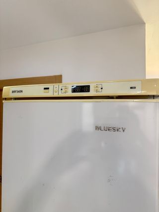 Nevera combi Bluesky 1,85m – Funciona Gran Capacid