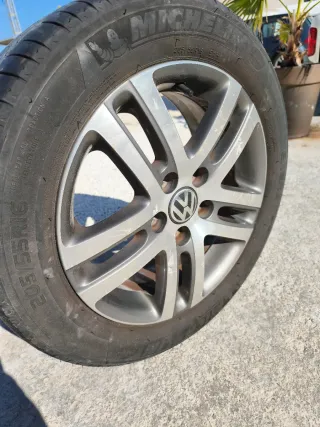 1 Llanta R16 volkswagen 205/55R16 Golf/Touran