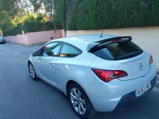 Opel Astra 2014