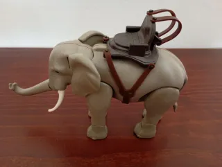 Elefante Playmobil con montura