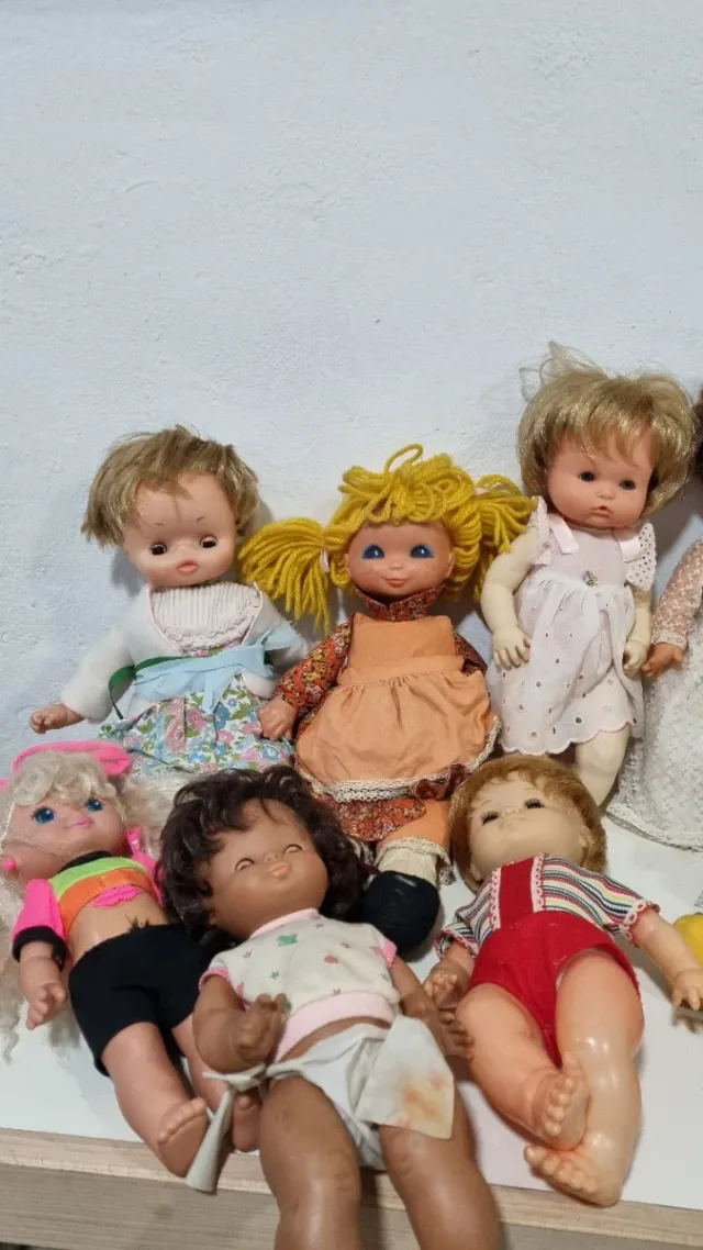 Lote 10 muñecas variadas