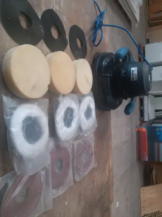 Lijadora Ferm con accesorios