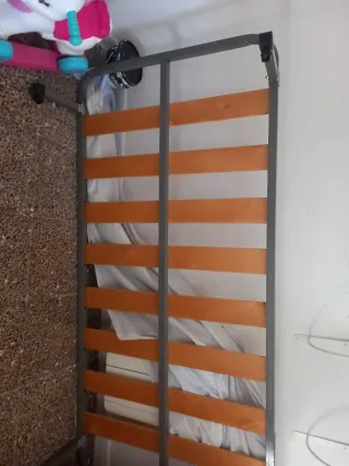 Somier metálico con lamas de madera