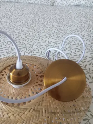 Lámpara de techo de mimbre