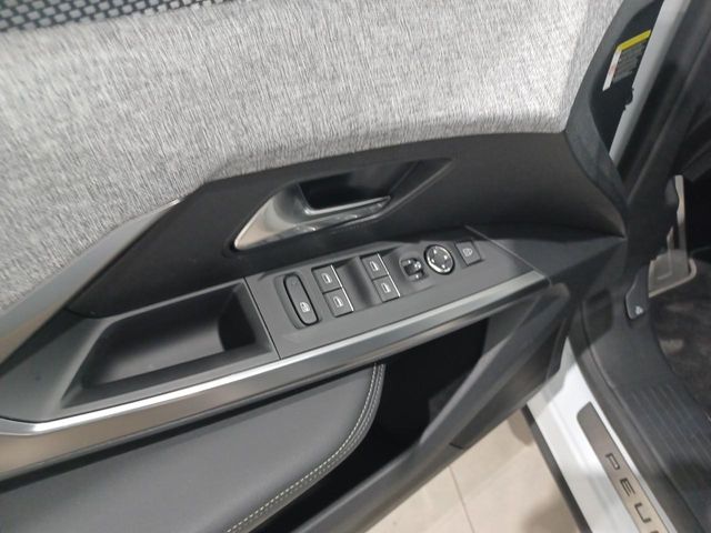 Peugeot e-3008 2024