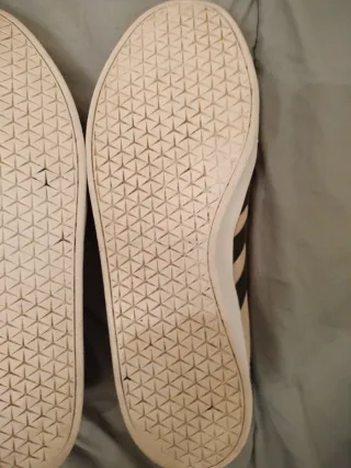 Oferta Zapatillas Adidas Beige y Negro