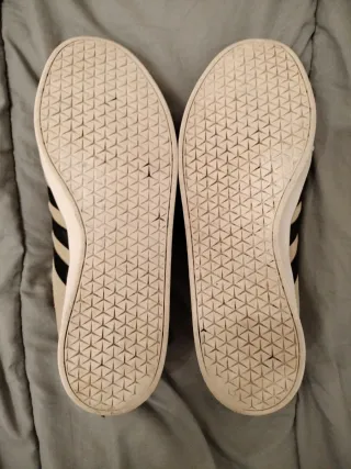 Oferta Zapatillas Adidas Beige y Negro