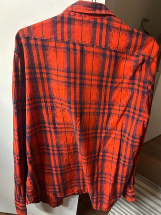 Camisa Levi's cuadros roja y azul