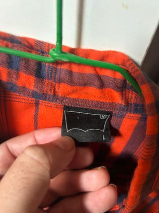 Camisa Levi's cuadros roja y azul