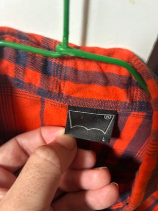 Camisa Levi's cuadros roja y azul
