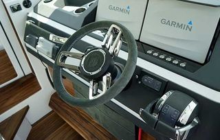 Axopar 28 Cabin Brabus Line