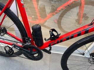 Bicicleta de carretera Giant Roja