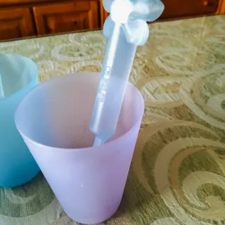 4 Vasos con Cubitera Plástico