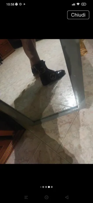 Anfibi rock neri con fibbie