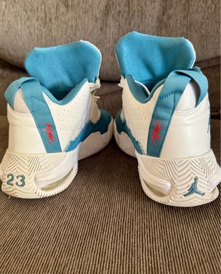 Jordan 23 Flight Azul Blancas SemiNuevas