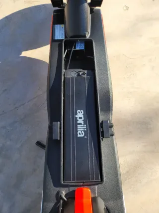 Patinete Eléctrico Aprilia E-SR1