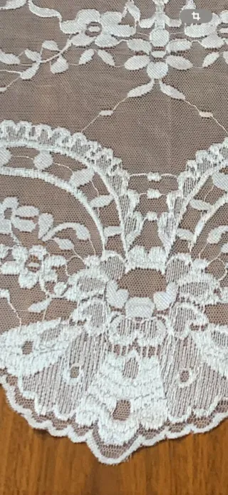 Mantilla adulta 3 picos blanca